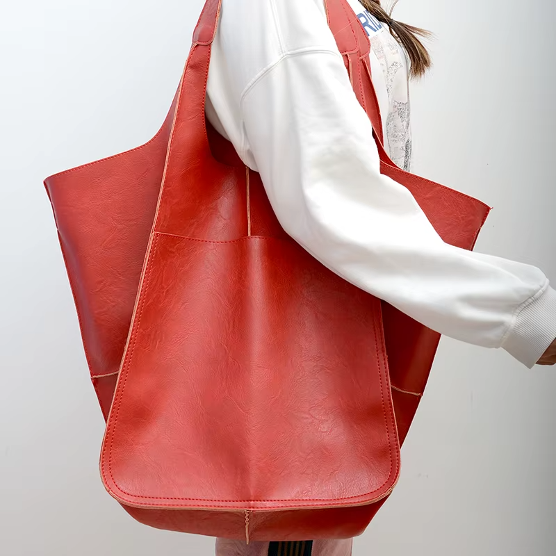 Women’s Luxe Oversized Leather Tote
